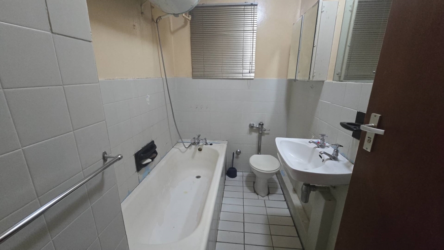 1 Bedroom Property for Sale in Oakdale Western Cape